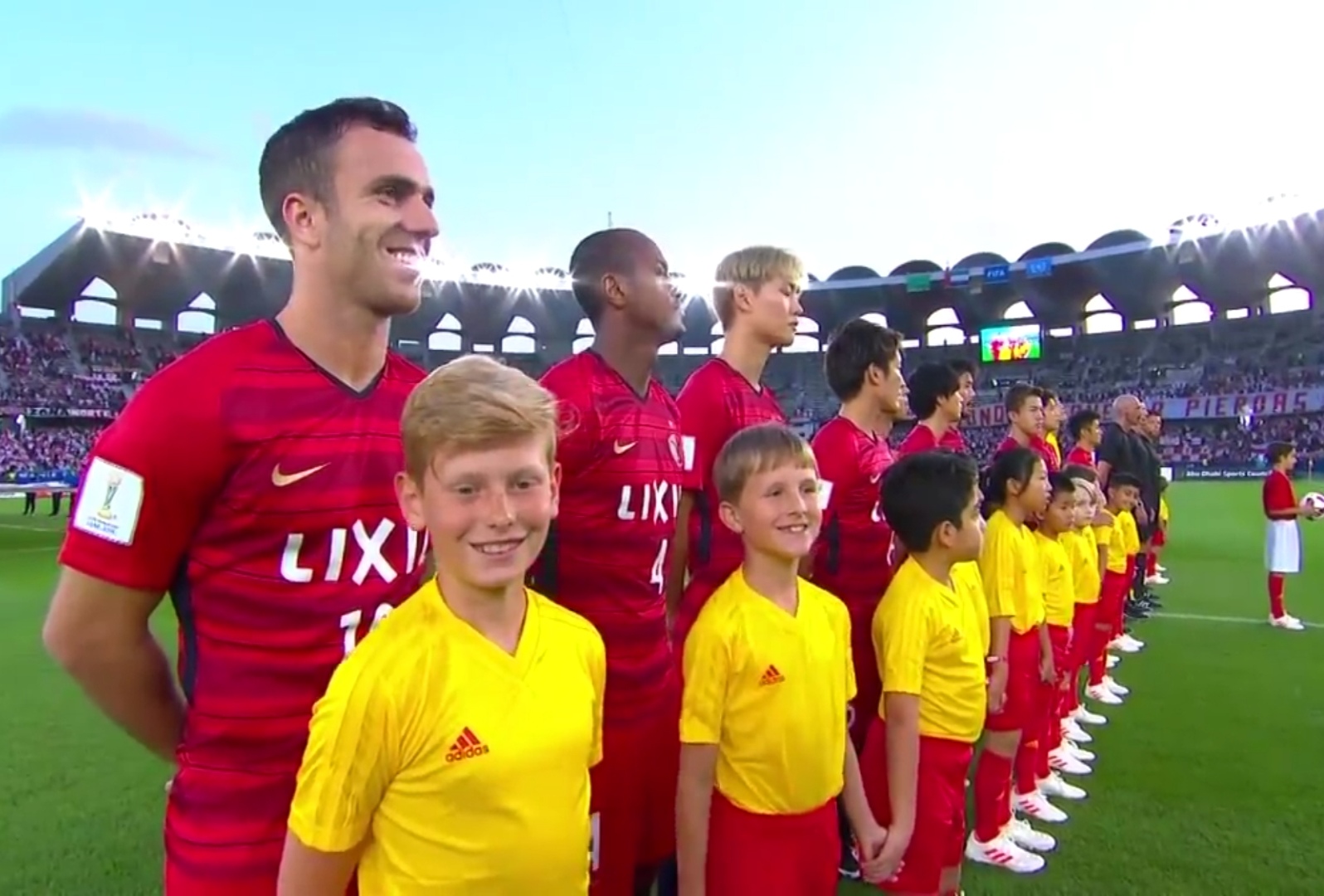 欢迎韩国访客来公司参观交流